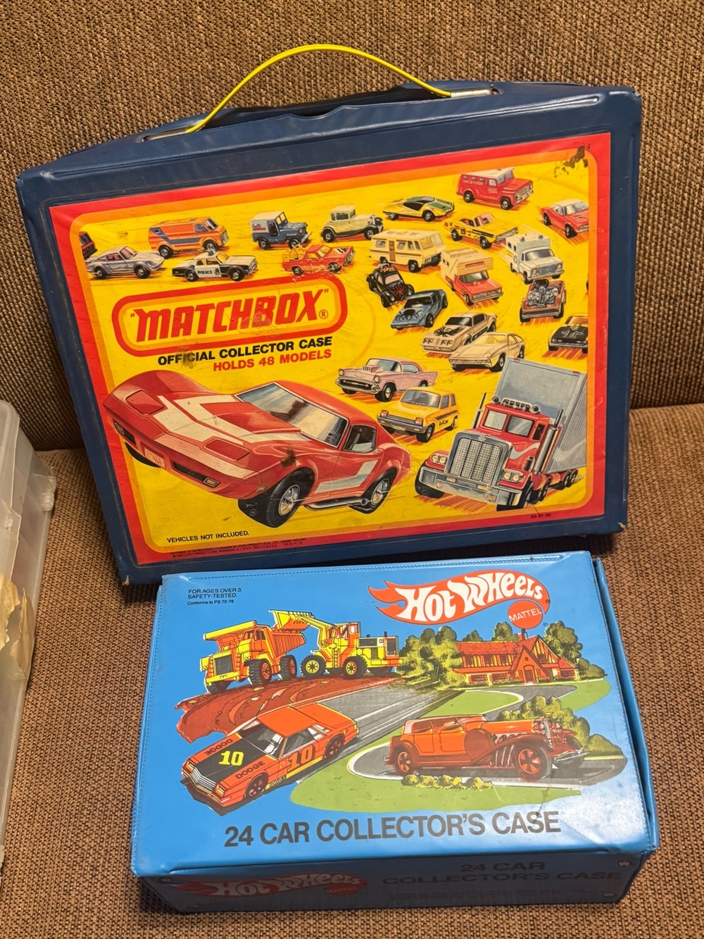 Vintage Matchbox and Hot Wheels Die-Cast Car Collection with Cases